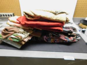 lot 8172 image: Fabric Remnants