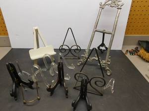 lot 9947 image: Twelve Display Racks
