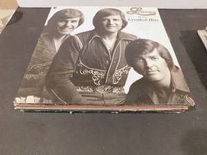 lot 9952 image: 10 LP Albums - Artists you know