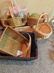 lot 8144 image: Basket Lot (9 ea)