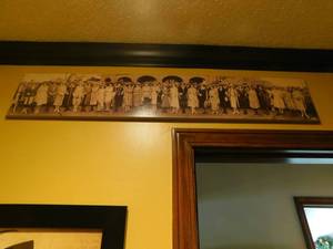 lot 8041 image: Yard Long Photo