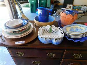 lot 8127 image: Lot of Glassware Items