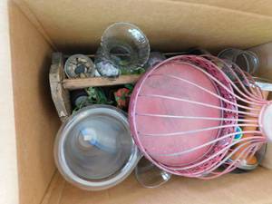 lot 9801 image: Home Decor Lot Metal Bird Cage