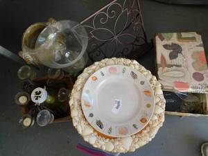 lot 9791 image: Candles And Home Dcor