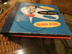 lot 9046 image: 78 RPM Albums - 2 ea