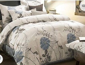 lot 75510 image: Wake In Cloud - Floral Comforter Set, Botanical Flowers Pattern Printed, 100% Cotton Fabric with Soft Microfiber Inner Fill Bedding (3pcs, Queen Size)