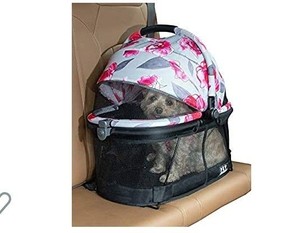 lot 76578 image: Pet Gear PG1040NZFL View 360 Pet Carrier & Car Seat for Small Dogs & Cats with Mesh Ventilation for Easy Viewing, Floral
