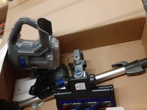 lot 76616 image: MOOSOO Cordless Vacuum