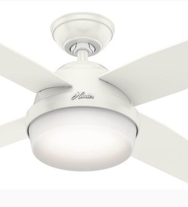 lot 76623 image: Hunter 44 Dempsey Fresh White Ceiling Fan with Light Kit and Remote