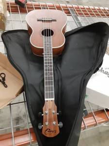 lot 76658 image: Lohan Ukelele