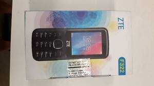 lot 1667 image: ZTE F322-3G Camera Phone, 2.4 Display, FM Radio, Bluetooth