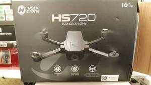 lot 1687 image: Holy Stone HS720 Foldable GPS Drone with 4K UHD Camera