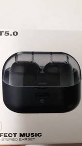 lot 1765 image: Wireless Earbuds, Bluetooth 5.0 Earphones with Charging Case. Left one is broken