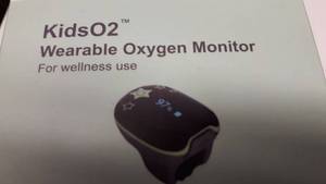 lot 1947 image: Wellue KidsO2 Children Oxygen Monitor - with Audio Reminder on Smartphone