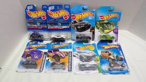lot 7002 image: HOTWHEELS CARS