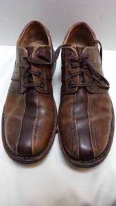 lot 7010 image: CLARKS MENS SHOES - SIZE 10.5M