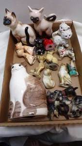 lot 7051 image: CAT COLLECTION