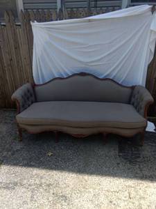 lot 8138 image: French style sofa