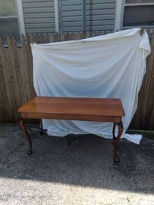 lot 8139 image: Mahogany library table 5 ft long 28in deep 30 in tall