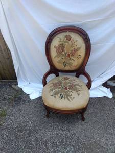 lot 8145 image: Victorian style chair
