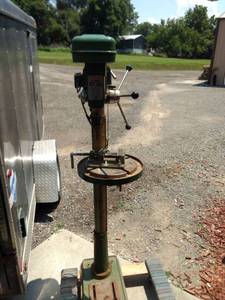 lot 8160 image: Central machinery 16-speed heavy duty floor drill press model number 583 works