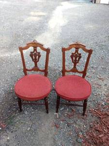 lot 8183 image: a pair of vintage side chairs with red cushions