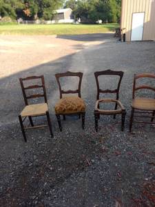 lot 8217 image: 4 vintage chairs