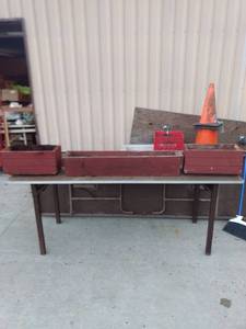 lot 8222 image: 3 wood red planters