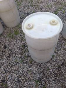 lot 8251 image: 30 gallon barrel