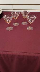 lot 9225 image: four pink fruit cups