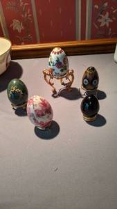 lot 9264 image: five decorators eggs