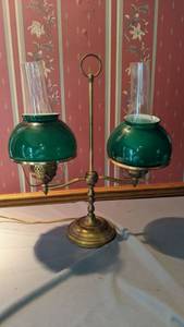 lot 9275 image: global hurricane lamp