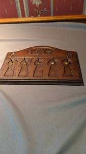 lot 9299 image: metal key holder