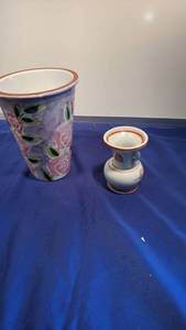 lot 9312 image: two vases