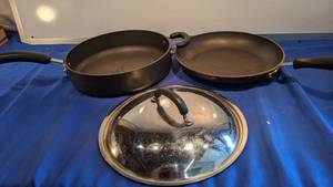 lot 9318 image: two skillet one with lid