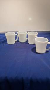 lot 9357 image: four anchor Hocking fire Kings coffee cups