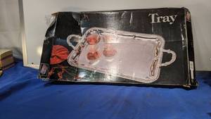 lot 9358 image: Embossed Tray