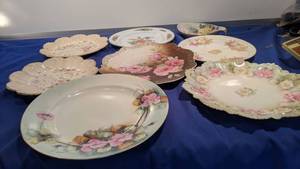 lot 9387 image: 8 decorated plates