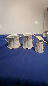 lot 9391 image: sugar and two creamers
