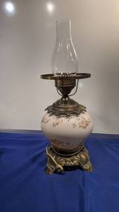 lot 9393 image: hurricane lamp