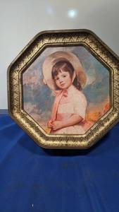 lot 9409 image: tin box