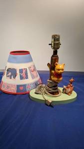 lot 9414 image: Winnie the Pooh night lamp