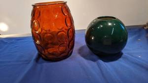 lot 9418 image: two vases