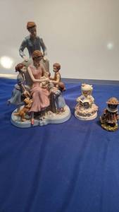 lot 9422 image: three statues