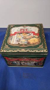 lot 9427 image: vintage recipe box with cards inside