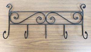 lot 786123 image: Metal Wire Coat Rack