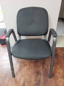 lot 786144 image: MGI - Commerical Quality Guest Chair (4 pack)
