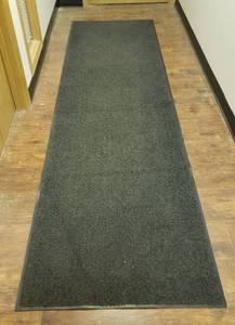 lot 786149 image: Plain Black Rug Runner 9ft