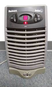 lot 786153 image: Holmes AccuTemp Heater