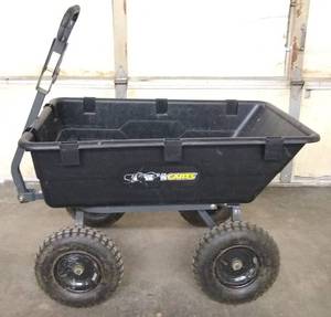 lot 786203 image: Gorilla Carts Heavy-Duty Poly Yard Dump Cart with 2 In 1 Convertible Handle Capacity